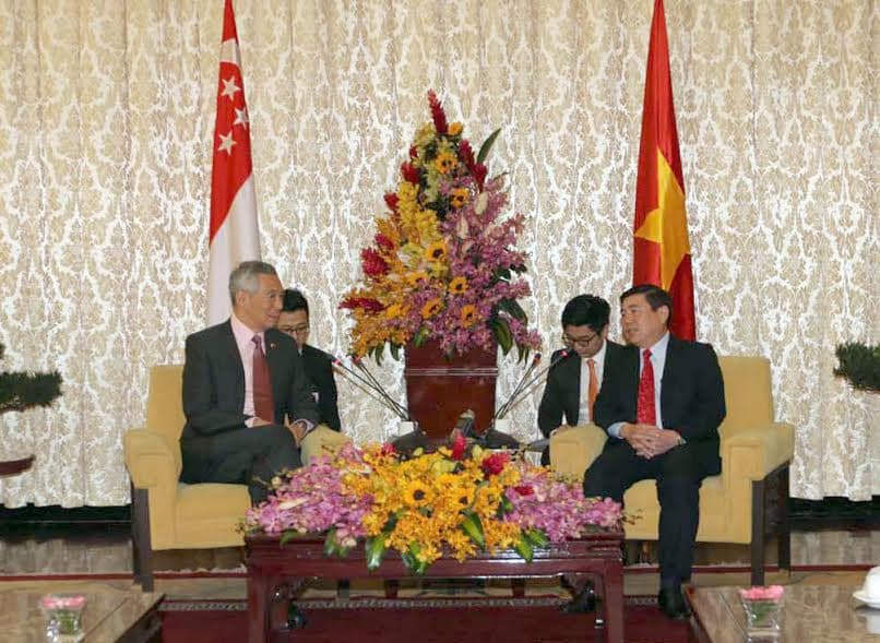 Thủ tướng Xin-ga-po Lý Hiển Long thăm TP Hồ Chí Minh
