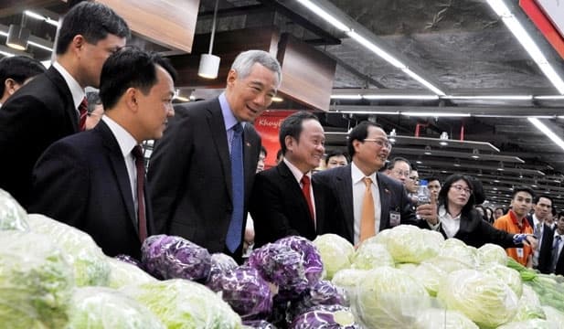Hoạt động của Thủ tướng Xin-ga-po tại TP Hồ Chí Minh