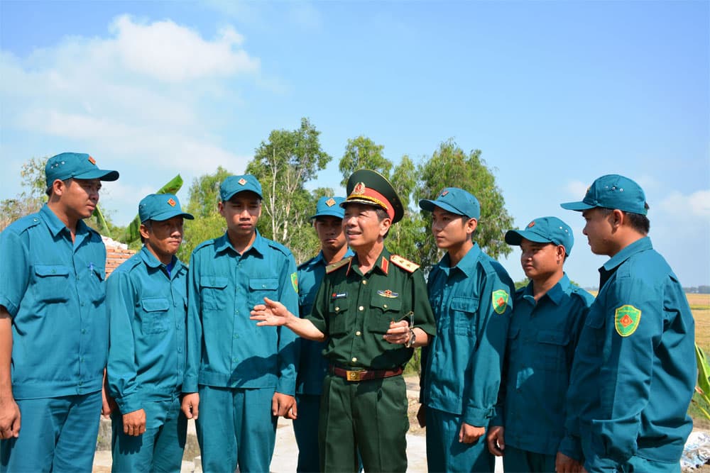 Phấn đấu xứng đáng là "Bức tường thép" của Tổ quốc