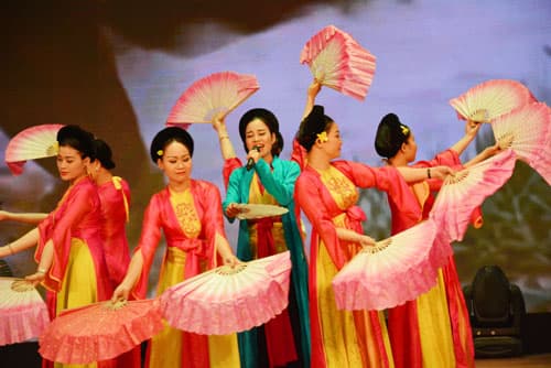 50 năm vẫn vang lời Bác dạy đối với “Chiếu chèo chiến sĩ”