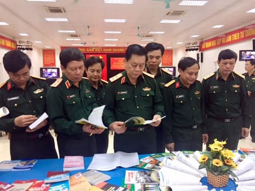 Đấu tranh phản bác thông tin, quan điểm sai trái trên không gian mạng