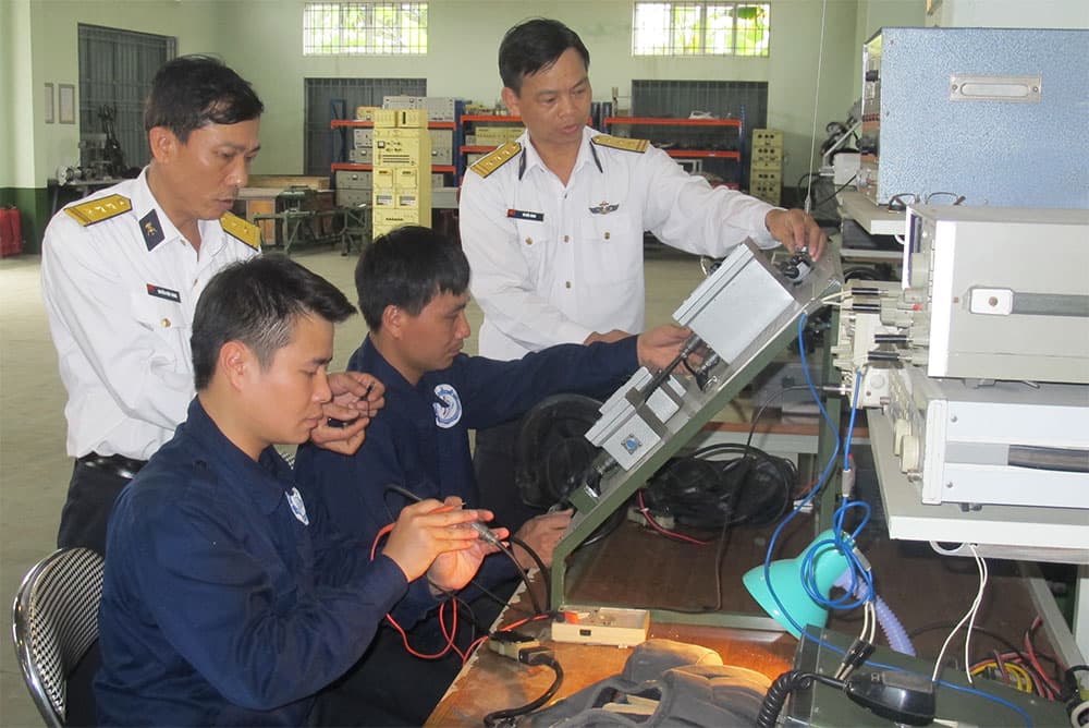 Nghiên cứu khoa học-công nghệ phục vụ khai thác, làm chủ vũ khí trang bị kỹ thuật hải quân