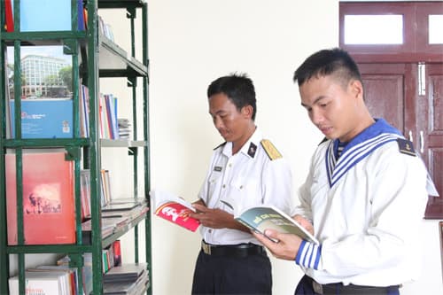 Khơi dậy tinh thần ham mê đọc sách trong quân đội