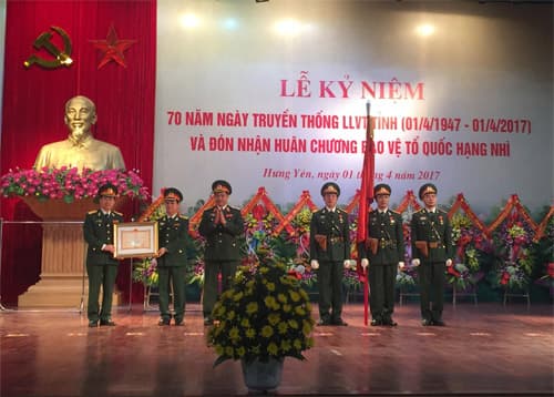 LLVT tỉnh Hưng Yên đón nhận Huân chương Bảo vệ Tổ quốc hạng nhì