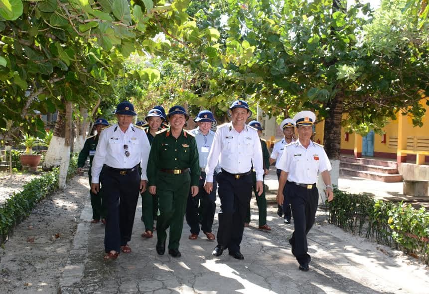 Nam Yết vững vàng nơi đầu sóng
