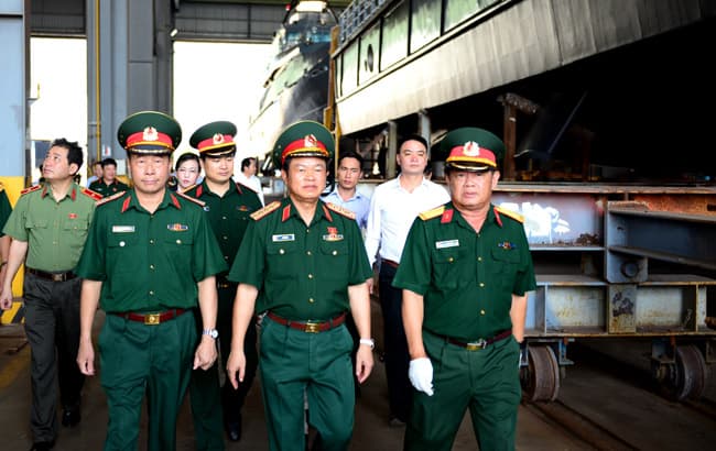 Phó Chủ tịch Quốc hội Đỗ Bá Tỵ thăm, làm việc tại Tổng công ty Sông Thu
