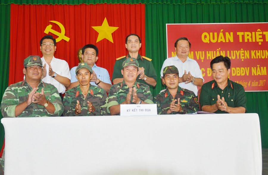 Động viên huấn luyện cán bộ khung dự bị động viên năm 2017