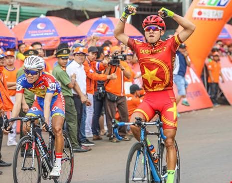 Tuyển thủ quân đội Huỳnh Thanh Tùng nhất chặng