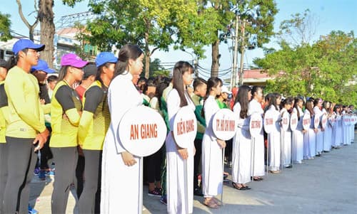 Khai mạc giải vô địch bơi lội, đua thuyền canoeing, billiards tại TP Cần Thơ