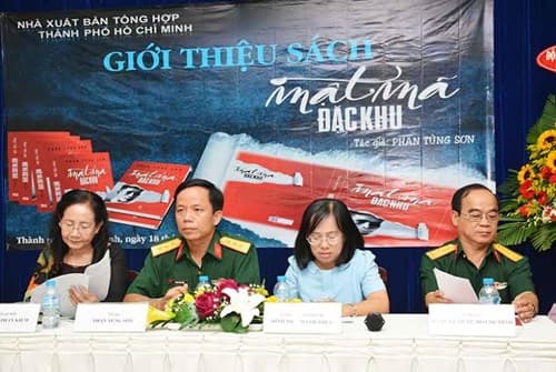 “Mật mã đặc khu” cuốn sách ấn tượng, chân thực và đầy tâm huyết