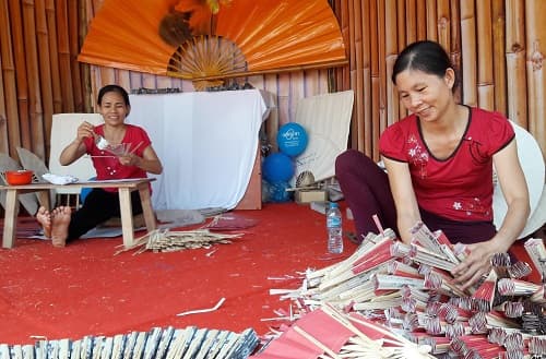 Nét đẹp làng nghề quạt Chàng Sơn