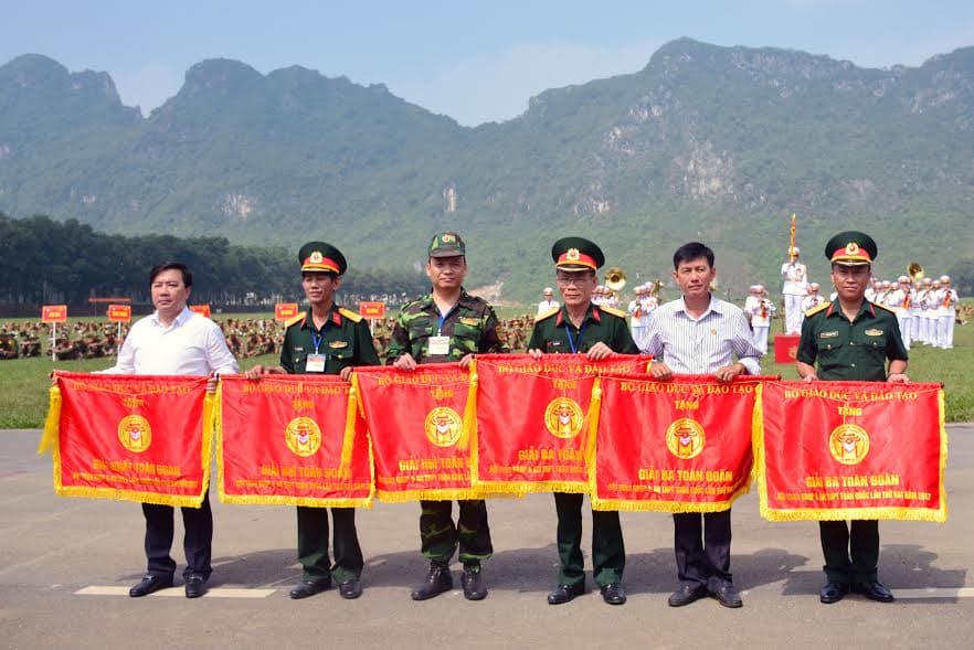 Bế mạc Hội thao Giáo dục QPAN học sinh THPT toàn quốc năm 2017