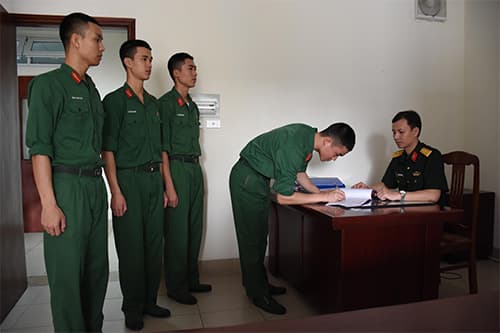 Tiết kiệm phụ cấp gửi người thân