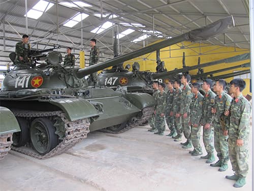 Tháng Tư ở đơn vị đánh vào Dinh Độc Lập