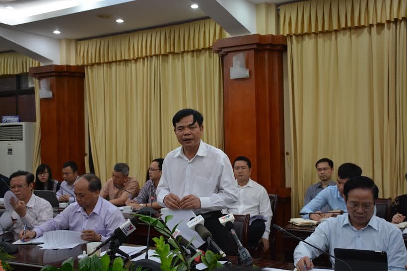 Tìm biện pháp “giải cứu” ngành chăn nuôi lợn