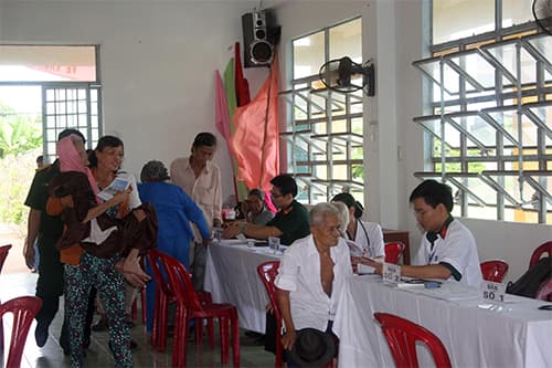 Nâng cao y đức, làm tốt công tác điều trị