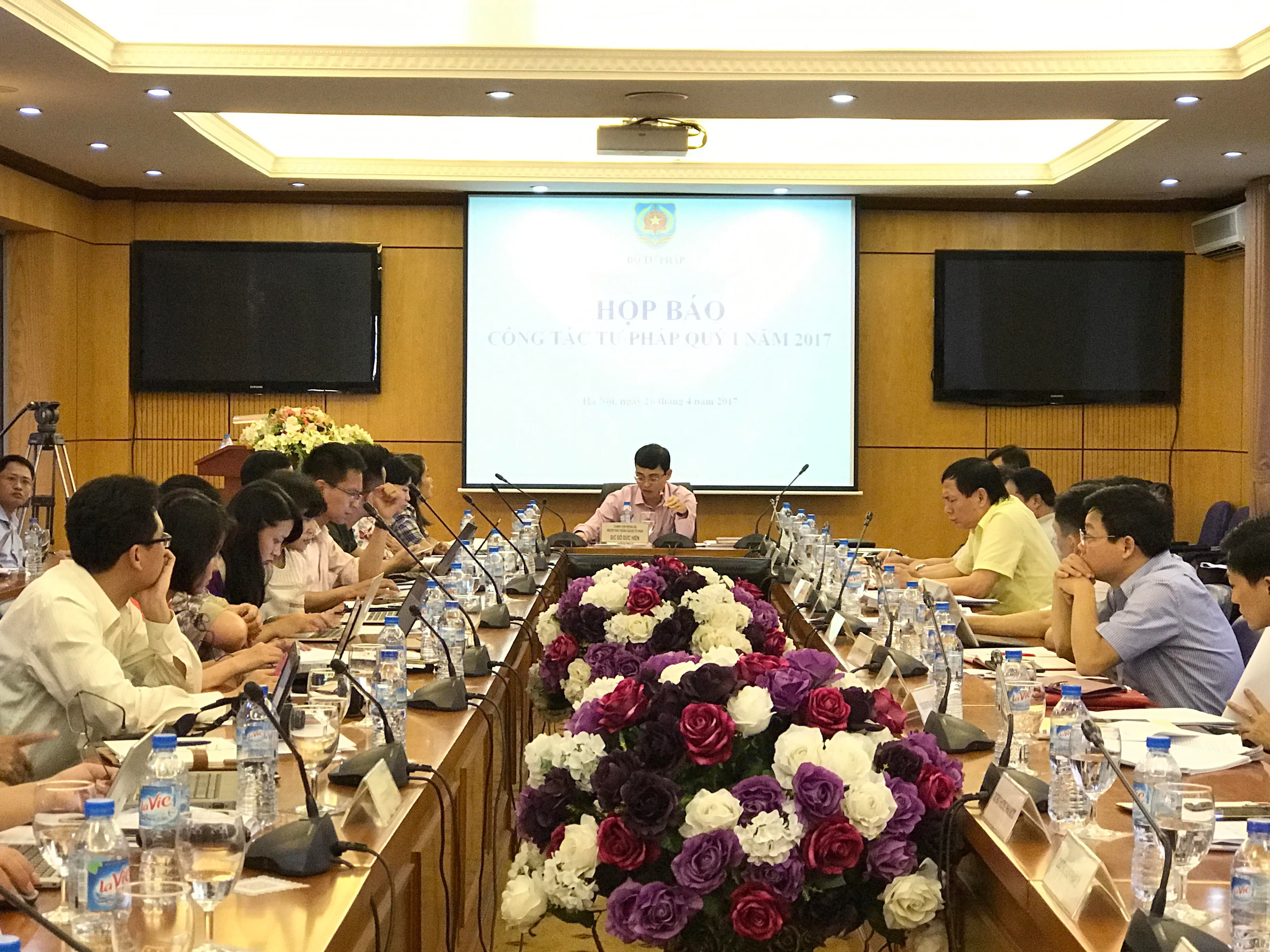 Bộ Tư pháp giải quyết hơn 225.000 vụ việc thi hành án dân sự trong Quý I-2017