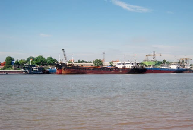 Gần 315 triệu USD cải thiện hạ tầng giao thông và vệ sinh môi trường tại Việt Nam
