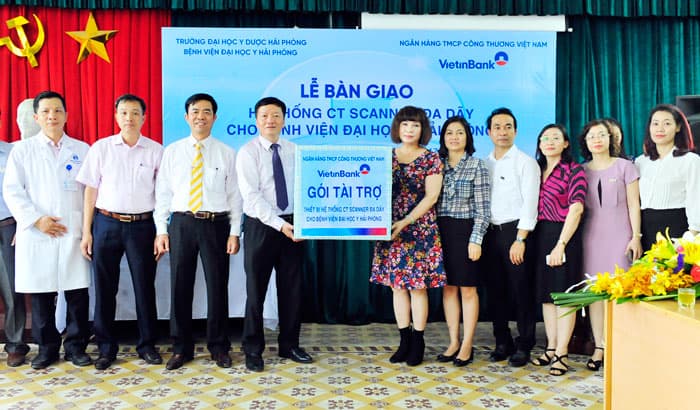 VietinBank tài trợ thiết bị y tế cho Bệnh viện Đại học Y Hải Phòng