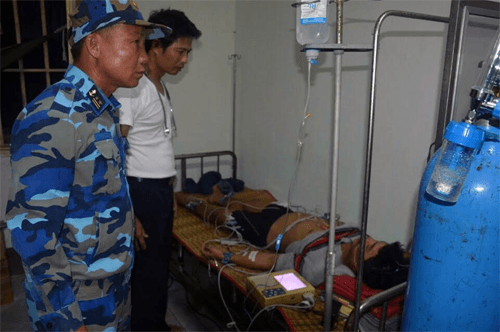 Bệnh xá đảo Sinh Tồn cấp cứu kịp thời ngư dân bị bệnh tim