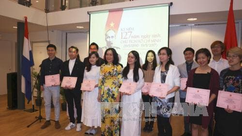Hoạt động kỷ niệm 127 năm Ngày sinh Chủ tịch Hồ Chí Minh tại Hà Lan
