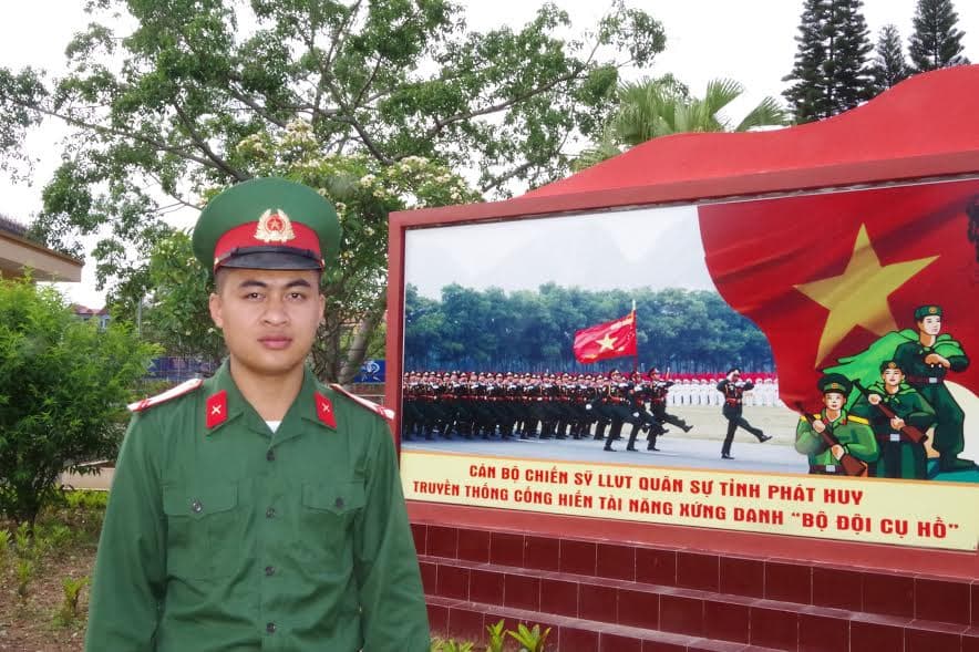 Chiến sĩ vệ binh dũng cảm cứu người