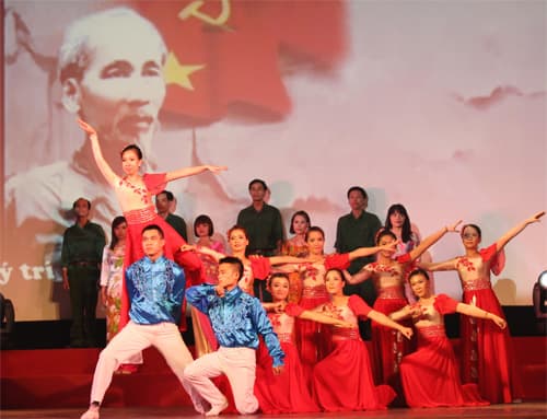 Bác Hồ với cái đẹp