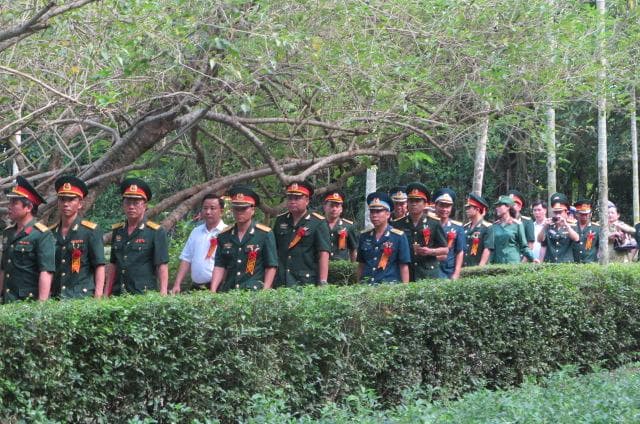 Thêm nỗ lực rèn đức, luyện tài