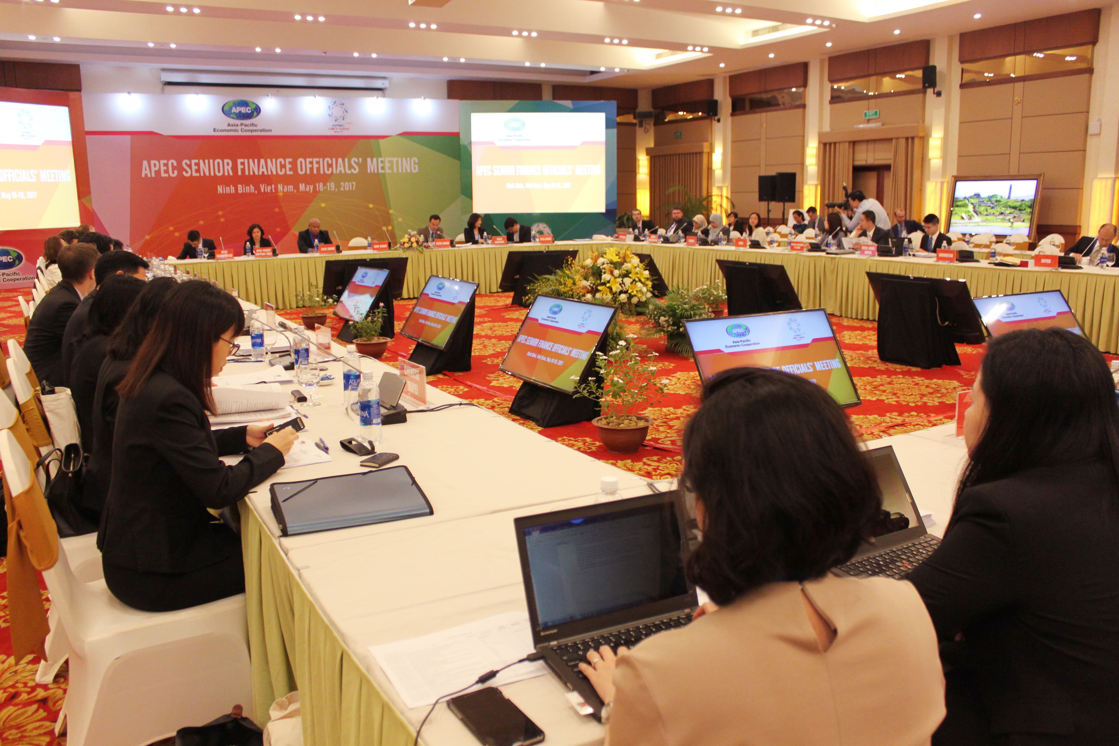 SFOM thảo luận triển vọng kinh tế thế giới và chủ đề ưu tiên tài chính năm APEC 2017