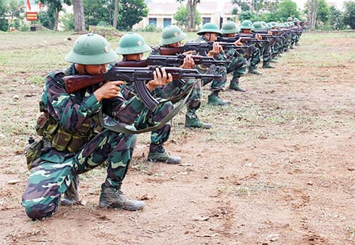 Luyện quân trước "Ngày hội bắn"