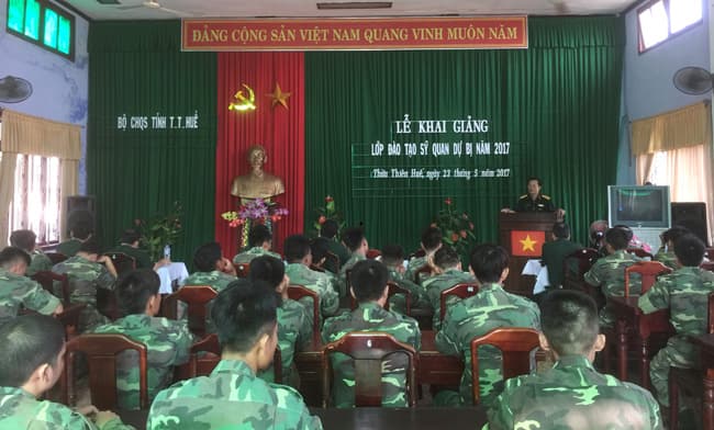 Bộ CHQS tỉnh Thừa Thiên - Huế khai giảng lớp đào tạo sĩ quan dự bị