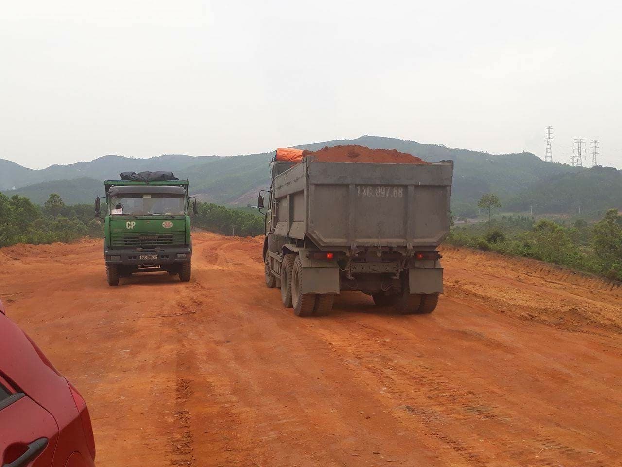 Thông tin từ đường dây nóng