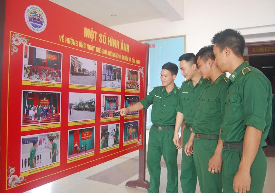 Tiếp tục đẩy mạnh tuyên truyền phòng chống tác hại của thuốc lá trong quân đội