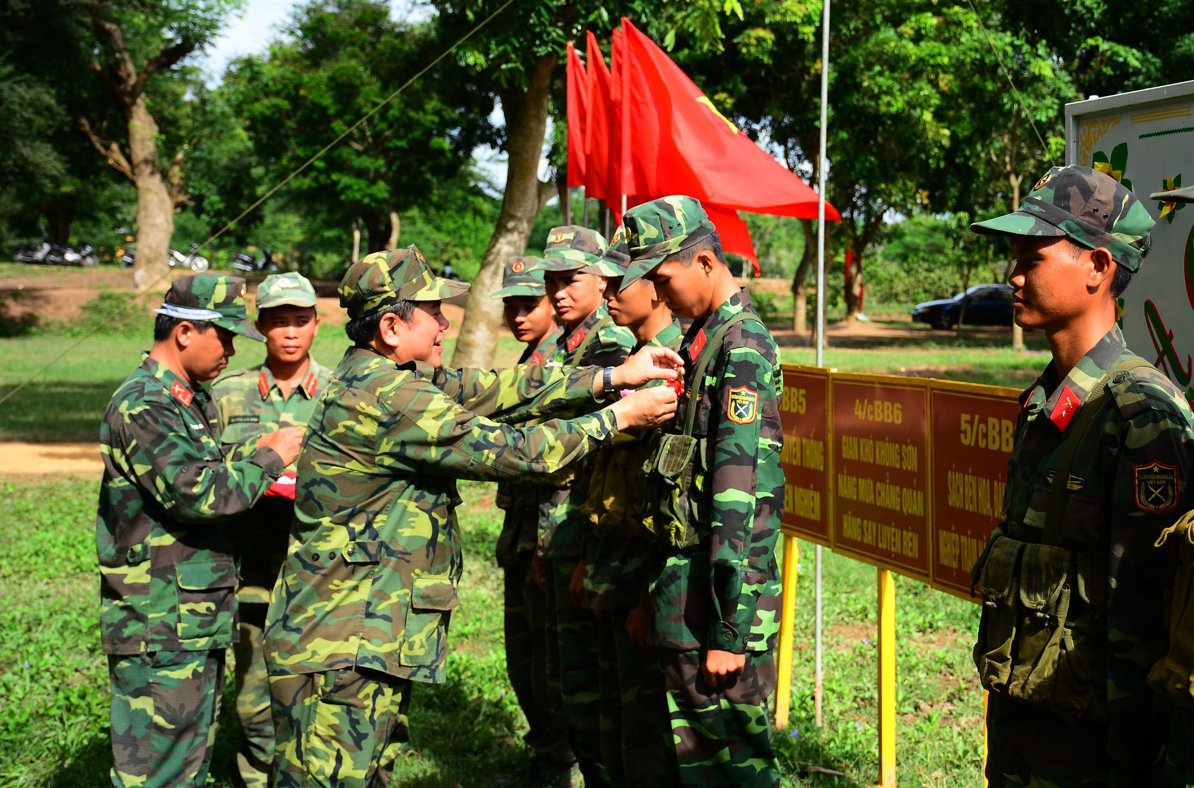 Vững vàng, tự tin trong quân ngũ