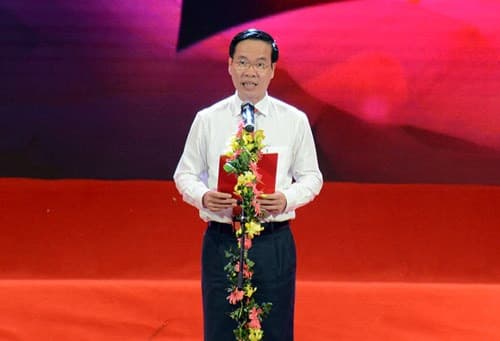 Làm cho việc học tập, noi gương Bác ngày càng thấm sâu vào đời sống tinh thần của xã hội (*)