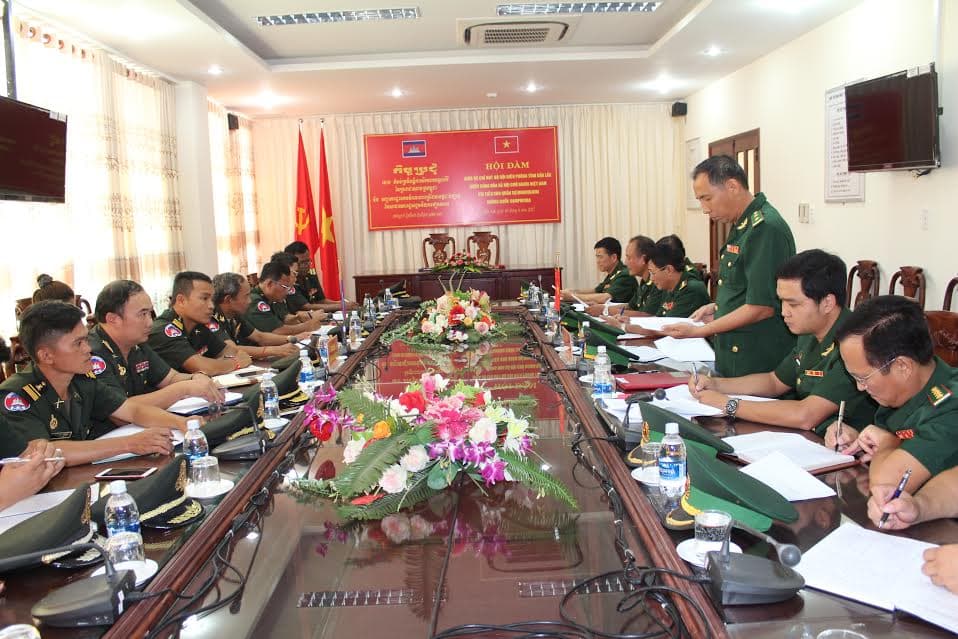 Bộ chỉ huy BĐBP tỉnh Đắk Lắk và Tiểu khu Quân sự Mondulkiri tổ chức hội đàm
