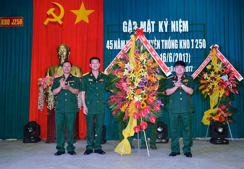 Kho J250 kỷ niệm 45 năm ngày truyền thống