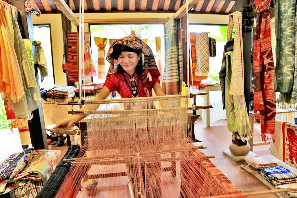 Nét quyến rũ tơ lụa, thổ cẩm Việt Nam