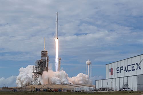 SpaceX sẽ phóng liên tục hai tên lửa đẩy Falcon 9 trong 48 giờ