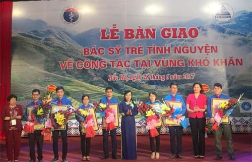 7 bác sĩ trẻ tình nguyện về công tác tại các huyện nghèo ở tỉnh Lào Cai