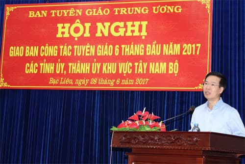 Đổi mới công tác tuyên truyền tạo động lực cho phát triển kinh tế và xây dựng hệ thống chính trị