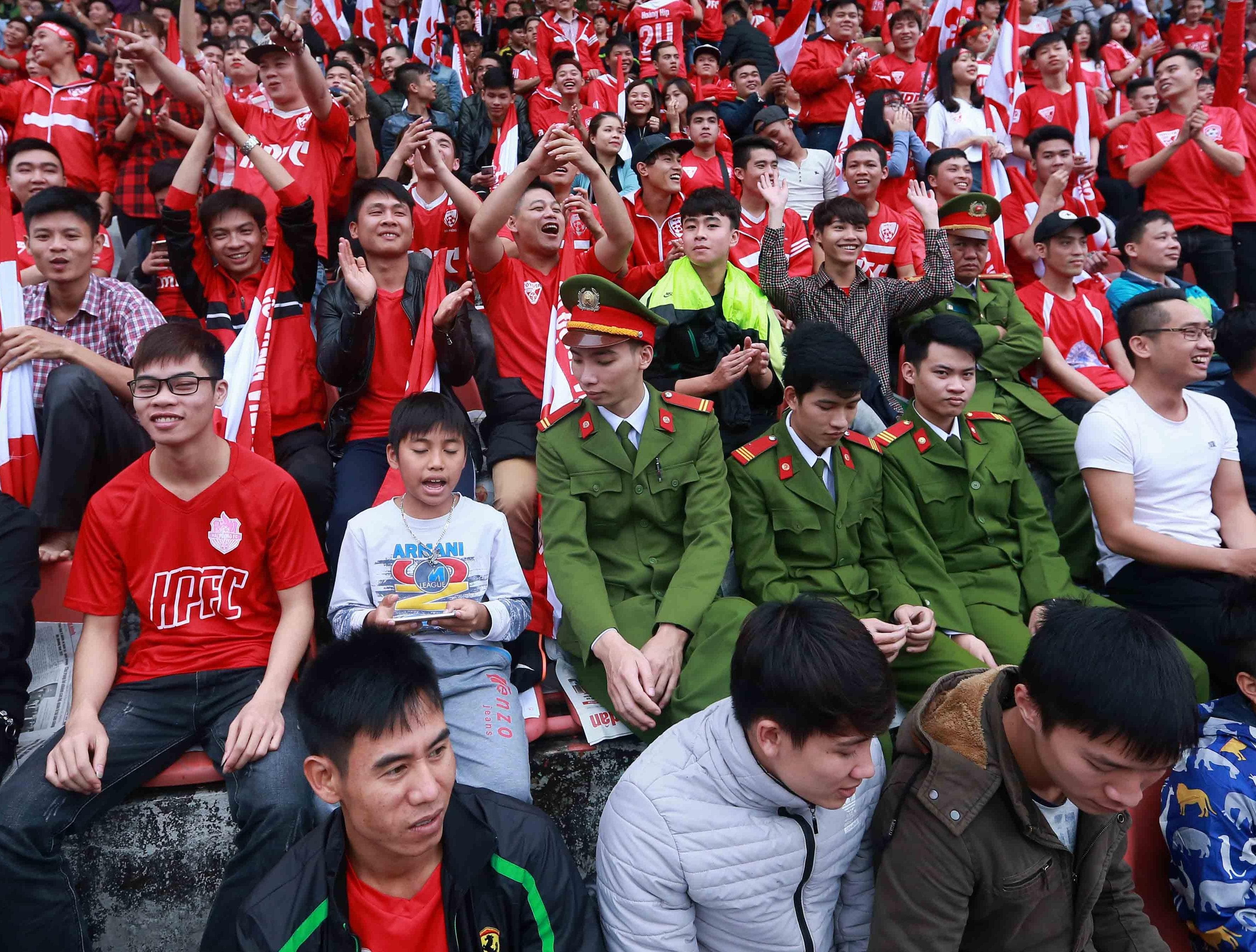 Mua dây buộc mình