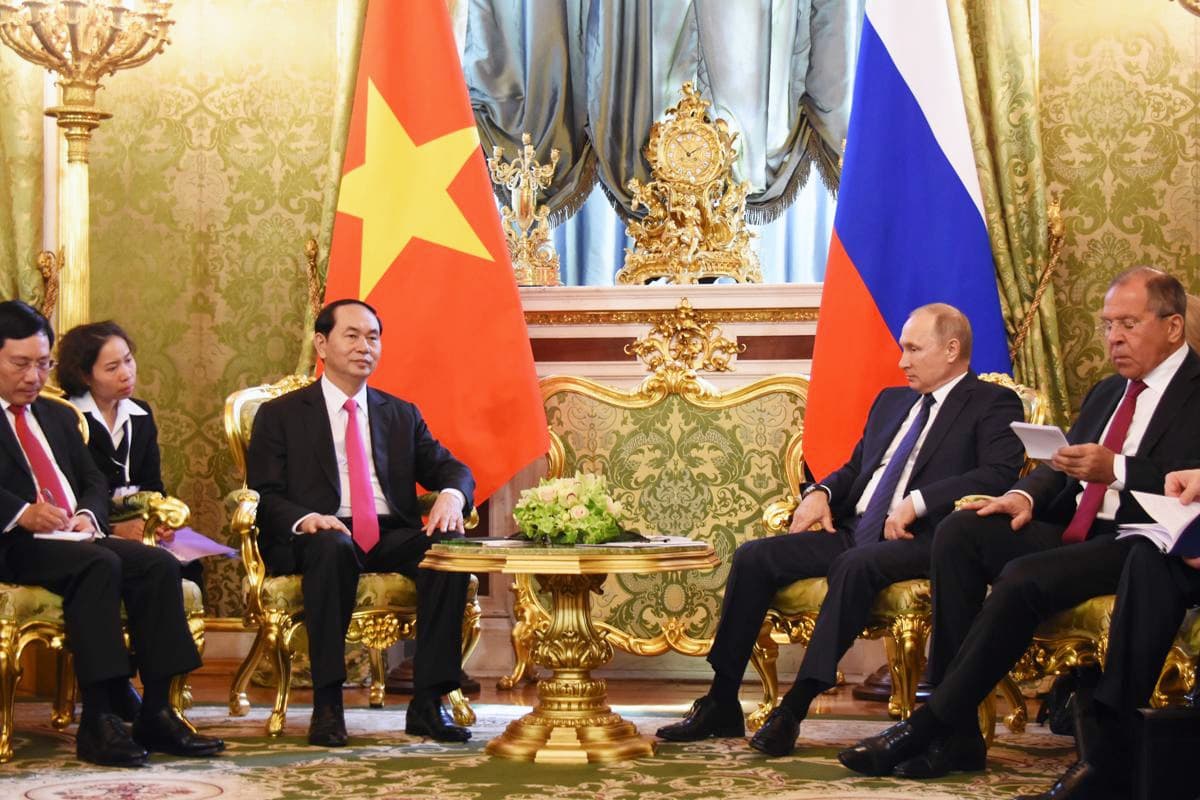 Hoạt động của Chủ tịch nước Trần Đại Quang tại Cộng hòa Bê-la-rút và Liên bang Nga