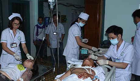 Cấp cứu bệnh nhân tai nạn giao thông, 17 người nghi phơi nhiễm HIV