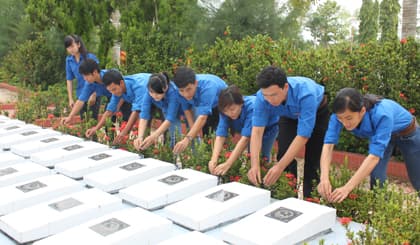 NGƯỜI TRẺ VÀ ĐẠO LÝ "UỐNG NƯỚC NHỚ NGUỒN"