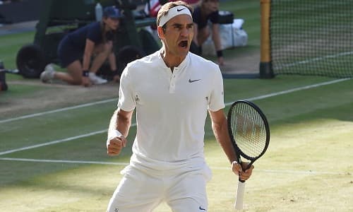 Djokovic bỏ cuộc, Federer thẳng tiến vào bán kết Wimbledon 2017