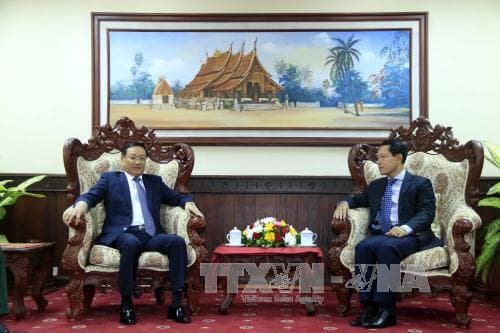 Lãnh đạo Đảng, Nhà nước, Chính phủ và Quốc hội nước ta gửi hoa và điện mừng tới lãnh đạo Lào