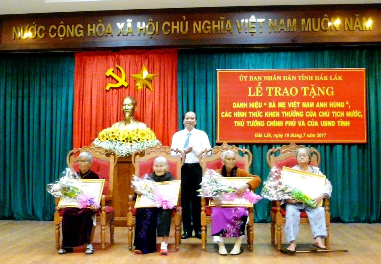 Đắk Lắk: Trao tặng, truy tặng Danh hiệu Bà Mẹ Việt Nam anh hùng