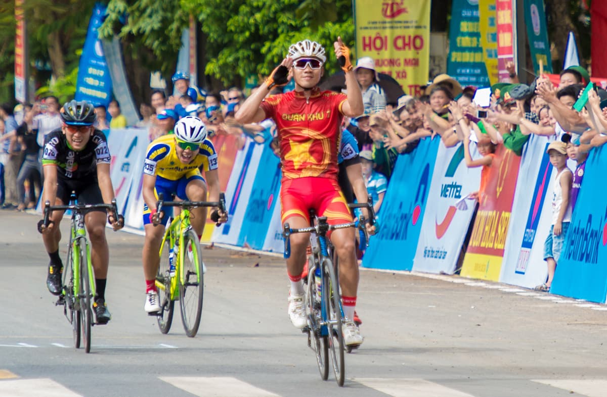 Những vòng đua tri ân quanh Thành Cổ