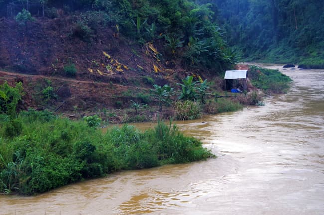 Lâm Đồng: Tìm thấy thi thể thanh niên bị lũ cuốn mất tích